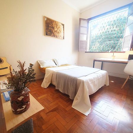 Quarto Casal Com Janela Casa Caramel Белу-Оризонті Екстер'єр фото